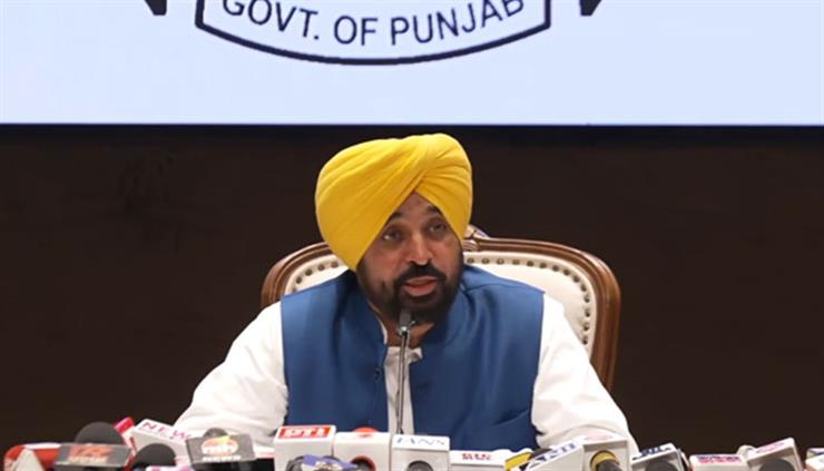 ਆਸਟ੍ਰੇਲੀਆ ਨੇ 15 ਭਾਰਤੀਆਂ ਨੂੰ ਕੀਤਾ ਡਿਪੋਰਟ, ਇਨ੍ਹਾਂ ’ਚ 11 ਪੰਜਾਬੀ ਵੀ - CM ਮਾਨ ਨੇ ਦਿੱਤੀ ਜਾਣਕਾਰੀ