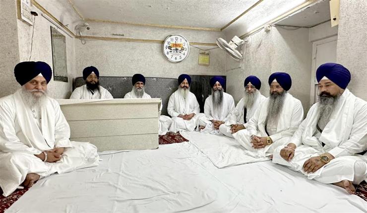 ਜਾਗਤ ਜੋਤ ਸ੍ਰੀ ਗੁਰੂ ਗ੍ਰੰਥ ਸਾਹਿਬ ਸਤਿਕਾਰ (ਸੋਧ) ਕਾਨੂੰਨ ਨੂੰ ਲੈ ਕੇ ਸਿੰਘ ਸਾਹਿਬਾਨ ਦੀ ਹੋਈ ਇਕੱਤਰਤਾ