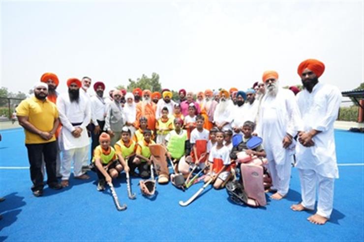CM ਮਾਨ ਨੇ ਪਿੰਡ ਸੀਚੇਵਾਲ ਦੇ ਸੰਤ ਅਵਤਾਰ ਸਿੰਘ ਮੈਮੋਰੀਅਲ ਹਾਕੀ ਸਟੇਡੀਅਮ ਵਿਖੇ ਐਸਟ੍ਰੋਟਰਫ ਦਾ ਕੀਤਾ ਉਦਘਾਟਨ