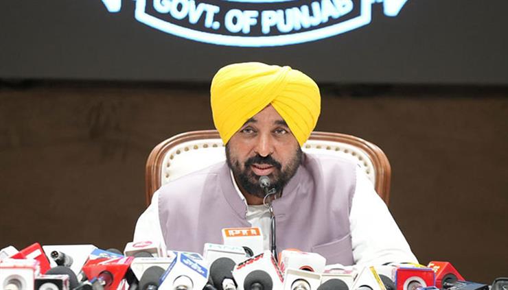 ਭਗਵੰਤ ਮਾਨ ਸਰਕਾਰ ਨੇ ਪ੍ਰਾਈਵੇਟ ਸਕੂਲਾਂ ਵੱਲੋਂ ਮਨਮਰਜ਼ੀ ਦੀਆਂ ਫੀਸਾਂ ਵਧਾਉਣ 'ਤੇ ਲਾਈ ਰੋਕ