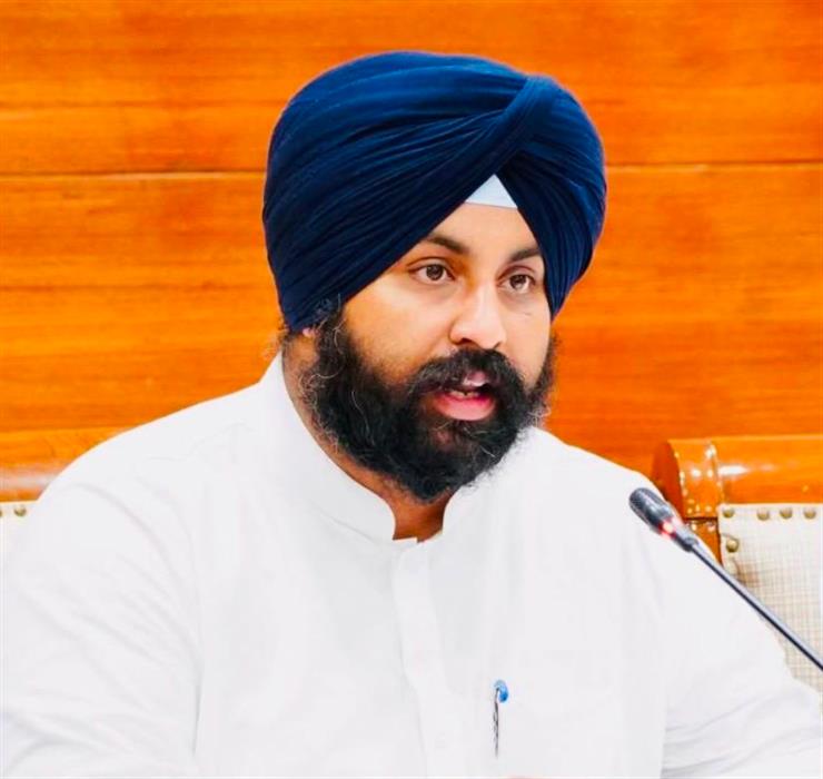 ਸੀਵਰੇਜ ਸਫਾਈ ਮੁਹਿੰਮ ਦੀ ਸ਼ੁਰੂਆਤ; ਮਾਨਸੂਨ ਤੋਂ ਪਹਿਲਾਂ 2200 ਕਿਲੋਮੀਟਰ ਸੀਵਰੇਜ ਲਾਈਨਾਂ, 1400 ਹੌਟਸਪੌਟ ਸਾਫ਼ ਕੀਤੇ ਜਾਣਗੇ: ਬੈਂਸ