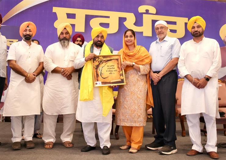 ਪਿੰਡਾਂ ਦਾ ਸਰਬਪੱਖੀ ਵਿਕਾਸ ਹੀ ਪੰਜਾਬ ਨੂੰ ਦੇਸ਼ ਭਰ ਵਿੱਚੋਂ ਨੰਬਰ ਇਕ ਸੂਬਾ ਬਣਾਏਗਾ: CM ਮਾਨ