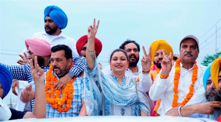 ਵਿਧਾਇਕਾ ਅਨਮੋਲ ਗਗਨ ਮਾਨ ਦਾ ਵਾਅਦਾ ਹੋਇਆ ਪੂਰਾ, ਬਹਾਦਰ ਸਿੰਘ ਓਕੇ ਬਣੇ ਕੁਰਾਲੀ ਨਗਰ ਕੌਂਸਲ ਦੇ ਪ੍ਰਧਾਨ