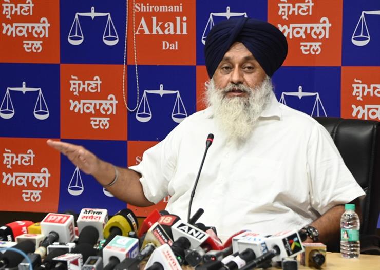 ਸੁਖਬੀਰ ਬਾਦਲ ਨੇ ਖਾਲੜਾ ਮਾਮਲੇ ਵਿੱਚ ਦੋਸ਼ੀ ਪੁਲਿਸ ਅਧਿਕਾਰੀਆਂ ਦੀ ਗੈਰ-ਕਾਨੂੰਨੀ ਰਿਹਾਈ ਲਈ ਕਾਂਗਰਸ ਅਤੇ 'ਆਪ' ਸਰਕਾਰਾਂ ਨੂੰ ਜ਼ਿੰਮੇਵਾਰ ਠਹਿਰਾਇਆ